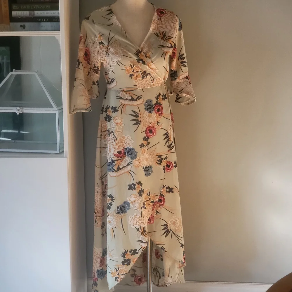 Floral Maxi Wrap Dress - Green - Picture 1 of 8
